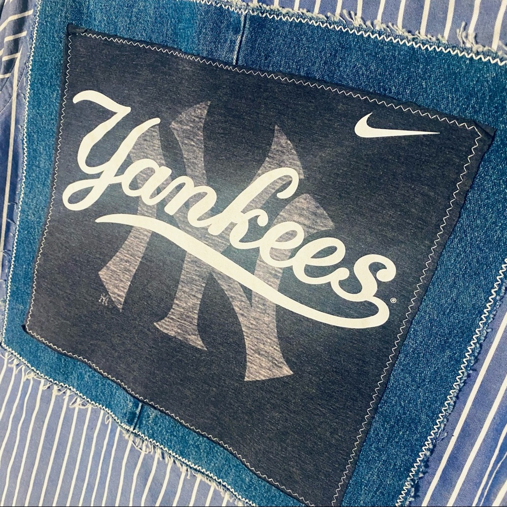 Yankees Button Up - Picture 2 of 4